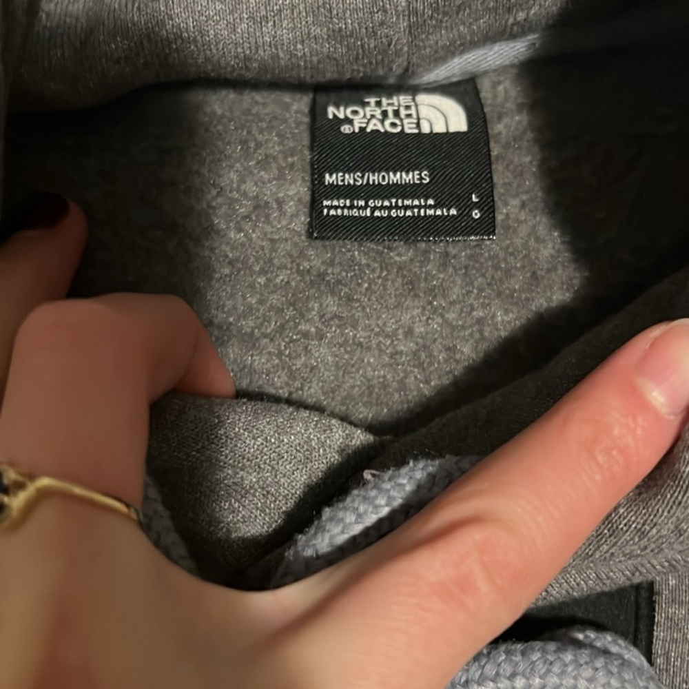 Men’s Northface Pullover Large! Slight Peeling On… - image 2